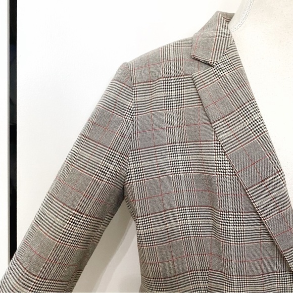 Zara BLACK WHITE RED PLAID NOTCHED LAPEL SINGLE BUTTON BLAZER JACKET - Picture 4 of 10